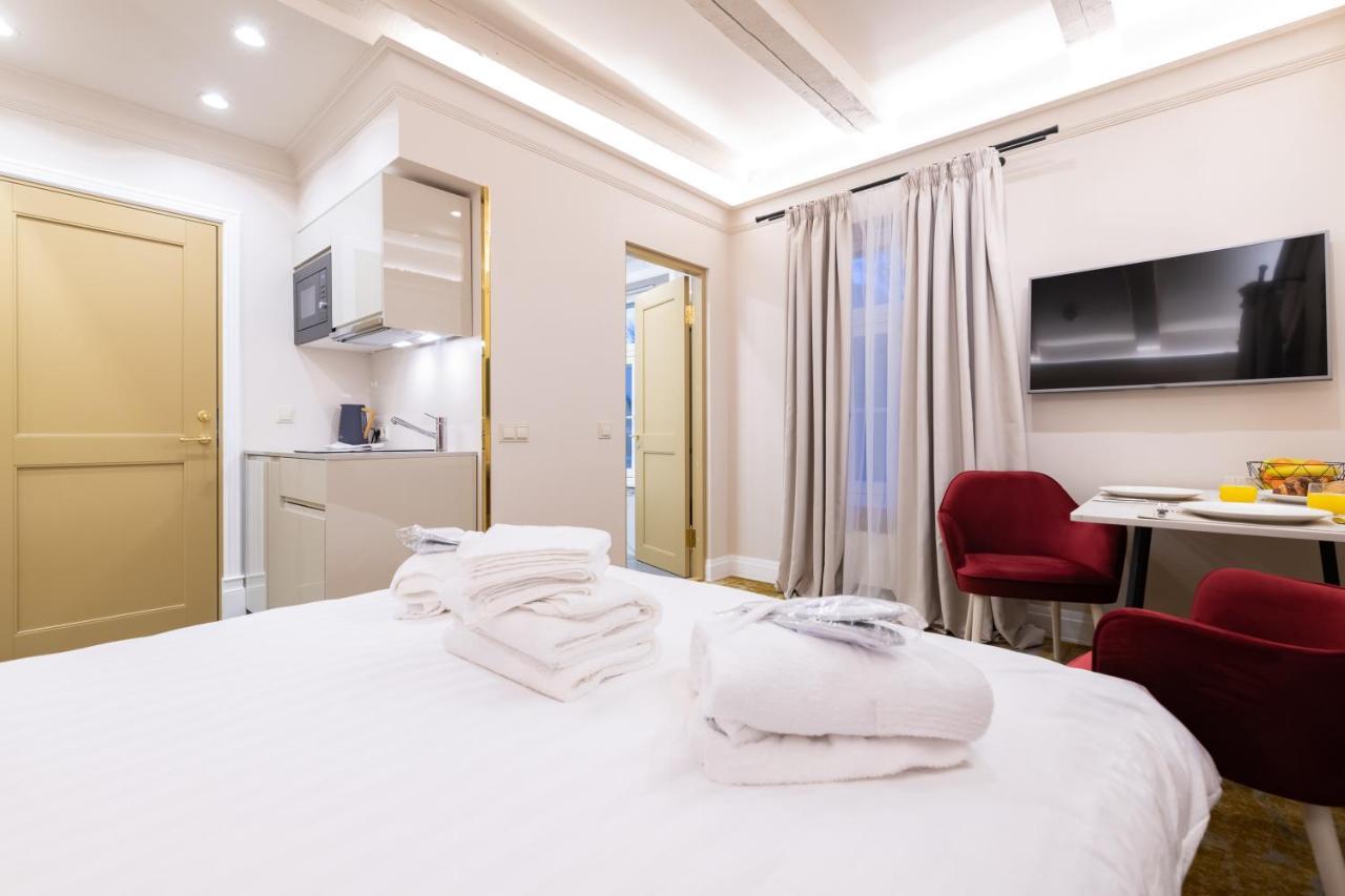 Hotel Meltzer Apartments ทาลลินน์ ภายนอก รูปภาพ