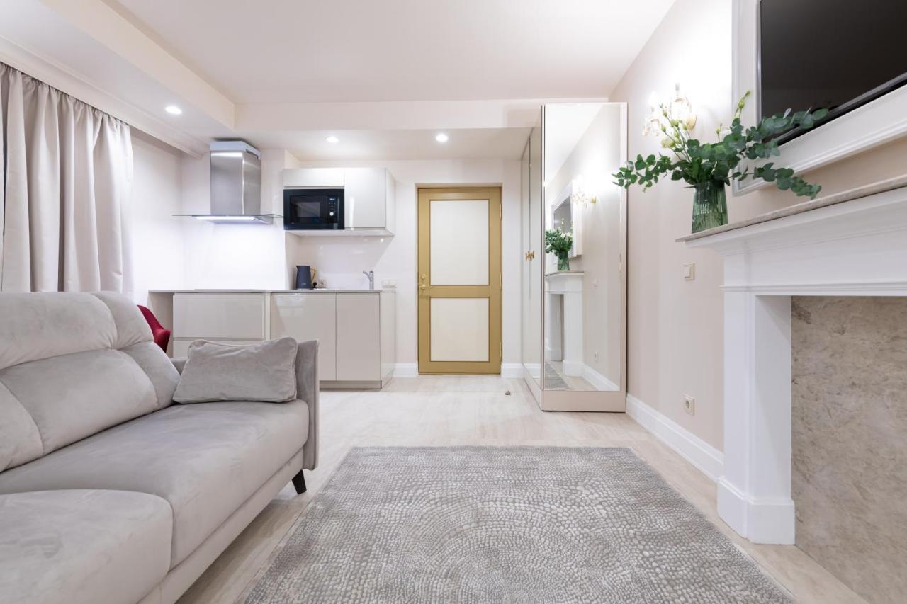 Hotel Meltzer Apartments ทาลลินน์ ภายนอก รูปภาพ
